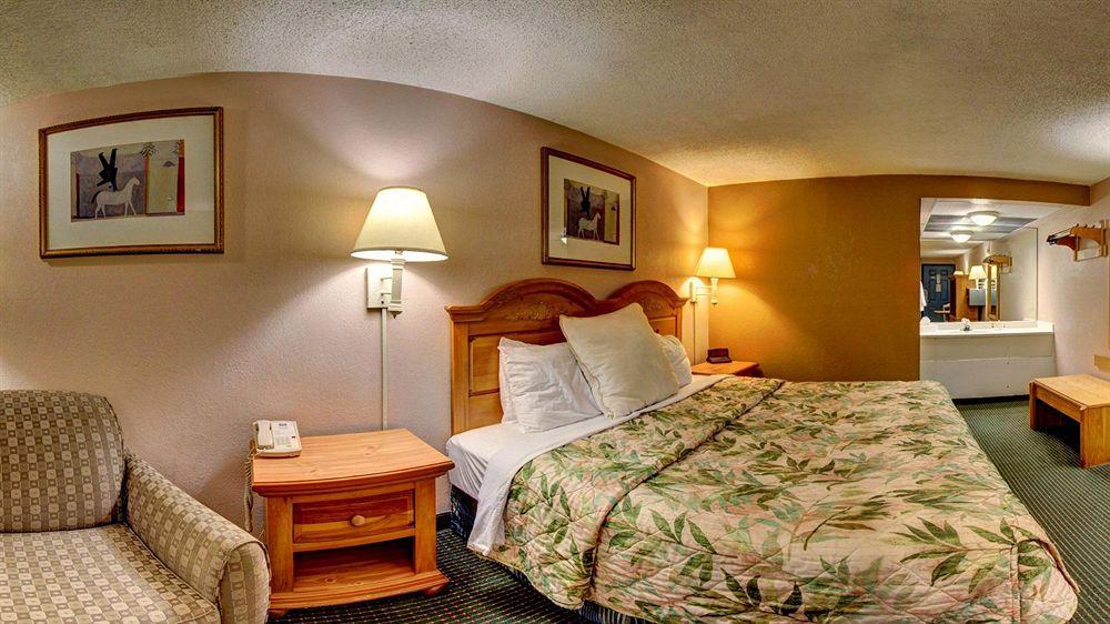 Econo Lodge Pooler - Savannah I-95 Dış mekan fotoğraf