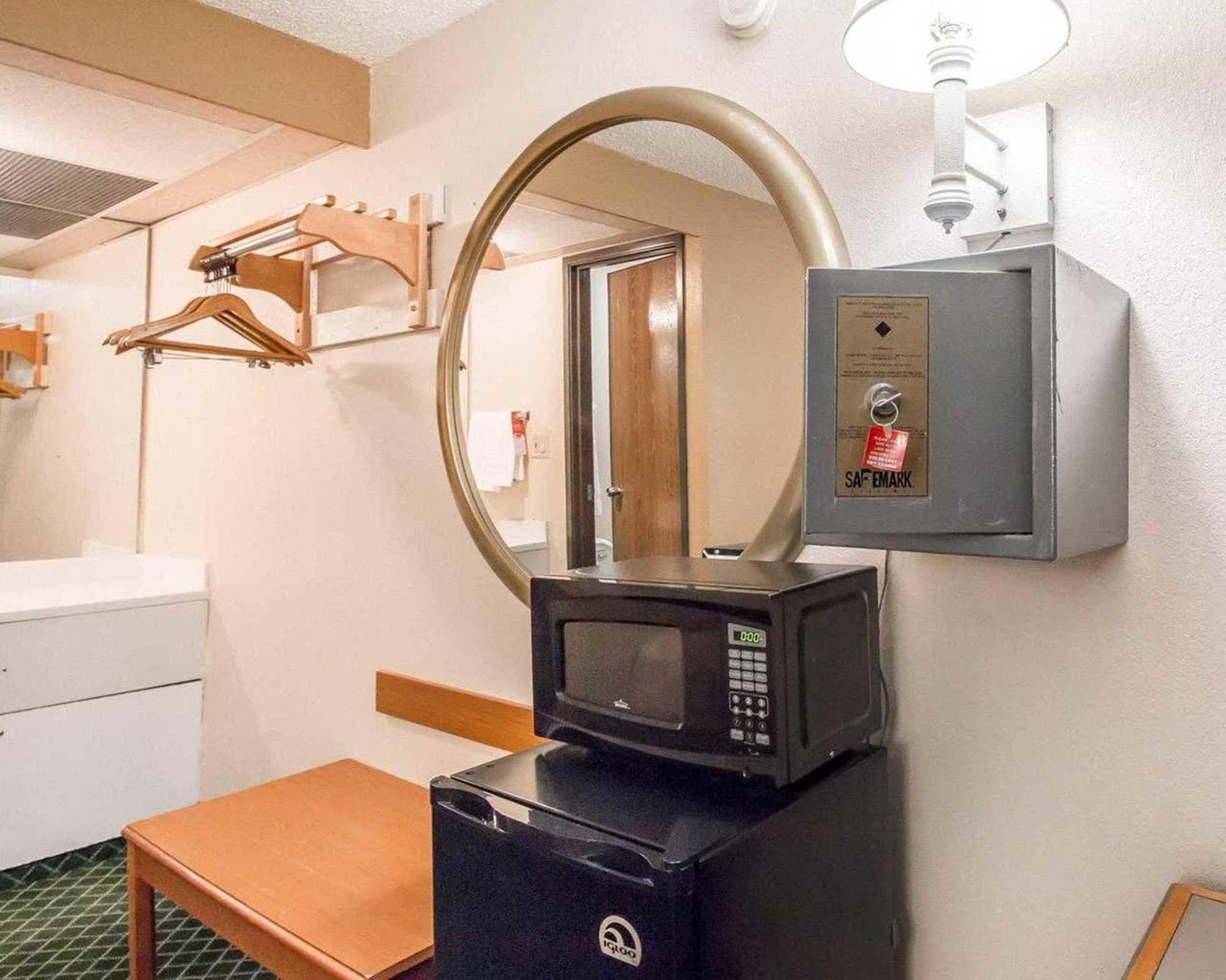 Econo Lodge Pooler - Savannah I-95 Dış mekan fotoğraf